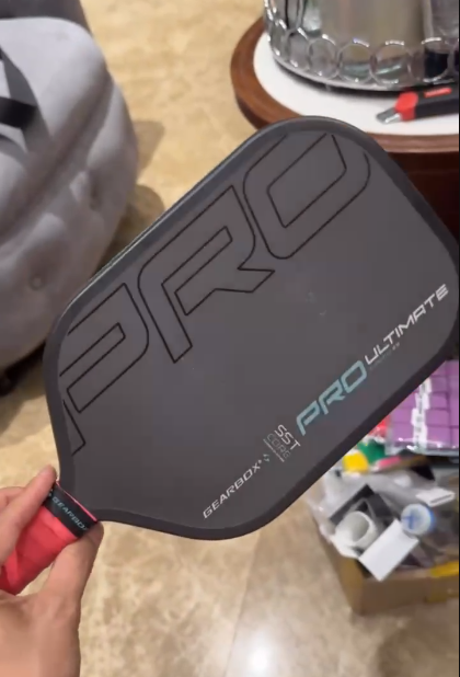 Gearbox Pro Ultimate đánh hơn 1 tháng, mặt viền còn mới
