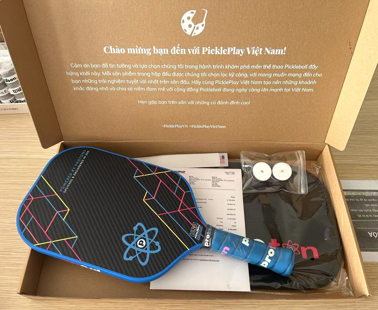 Ảnh vợt pickleball tr&ecirc;n s&acirc;n