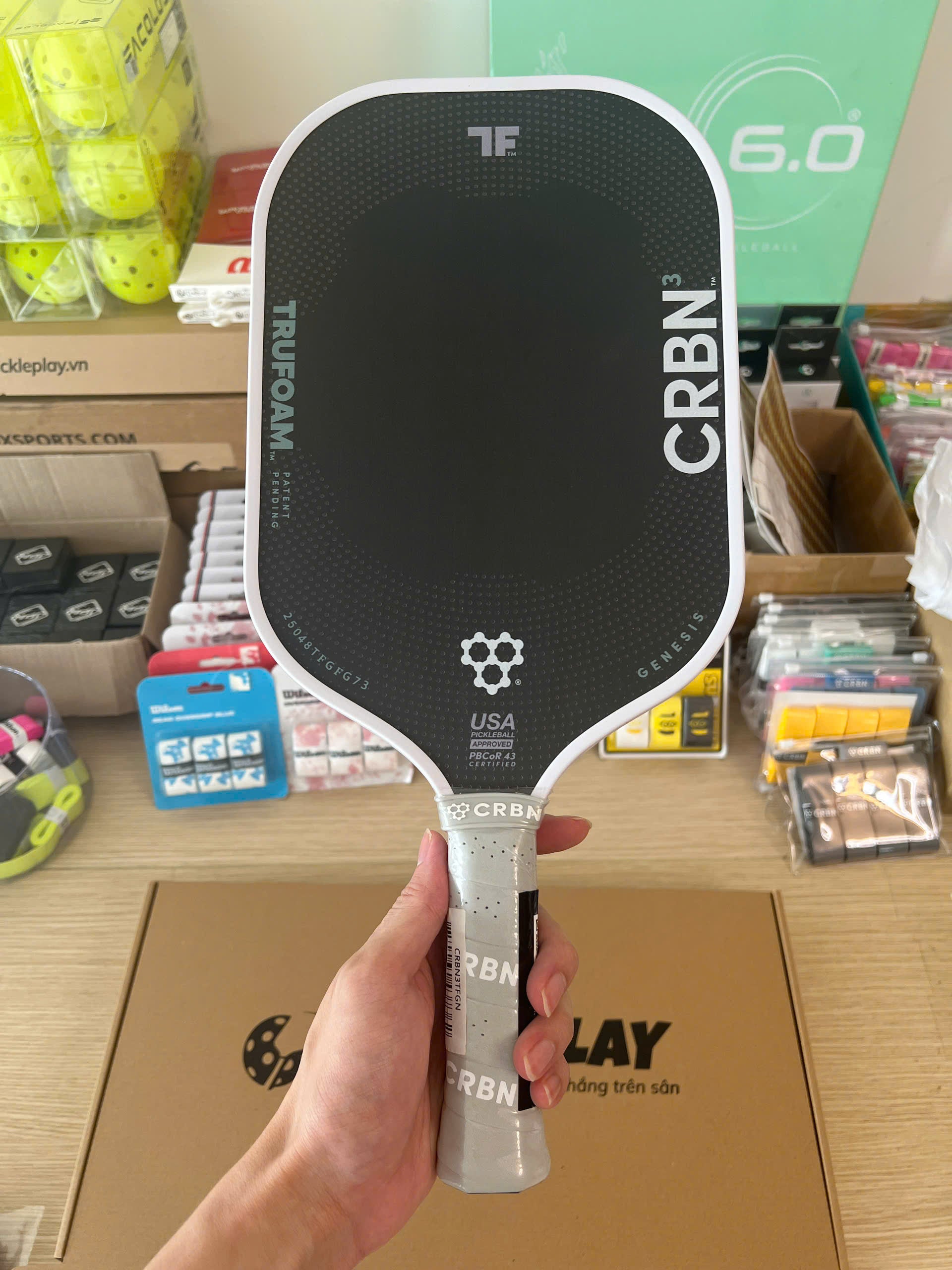 Lô CRBN TruFoam TF3 Genesis mới 100% lỗi nhẹ viền do nhà sản xuất